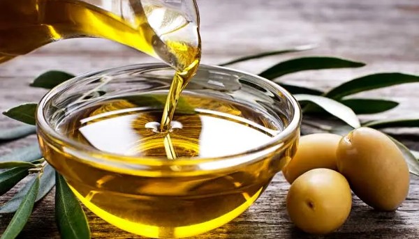 فوائد شرب زيت الزيتون