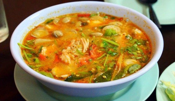 شوربة توم يوم