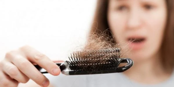 تفسير حلم سقوط الشعر