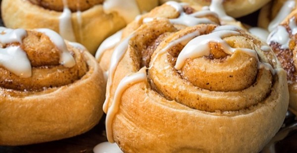 طريقة عمل عجينة السينابون الهشة