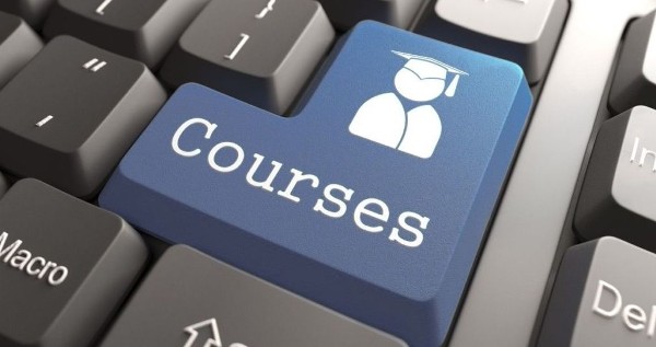 شهادات مجانية معتمدة من بريطانيا